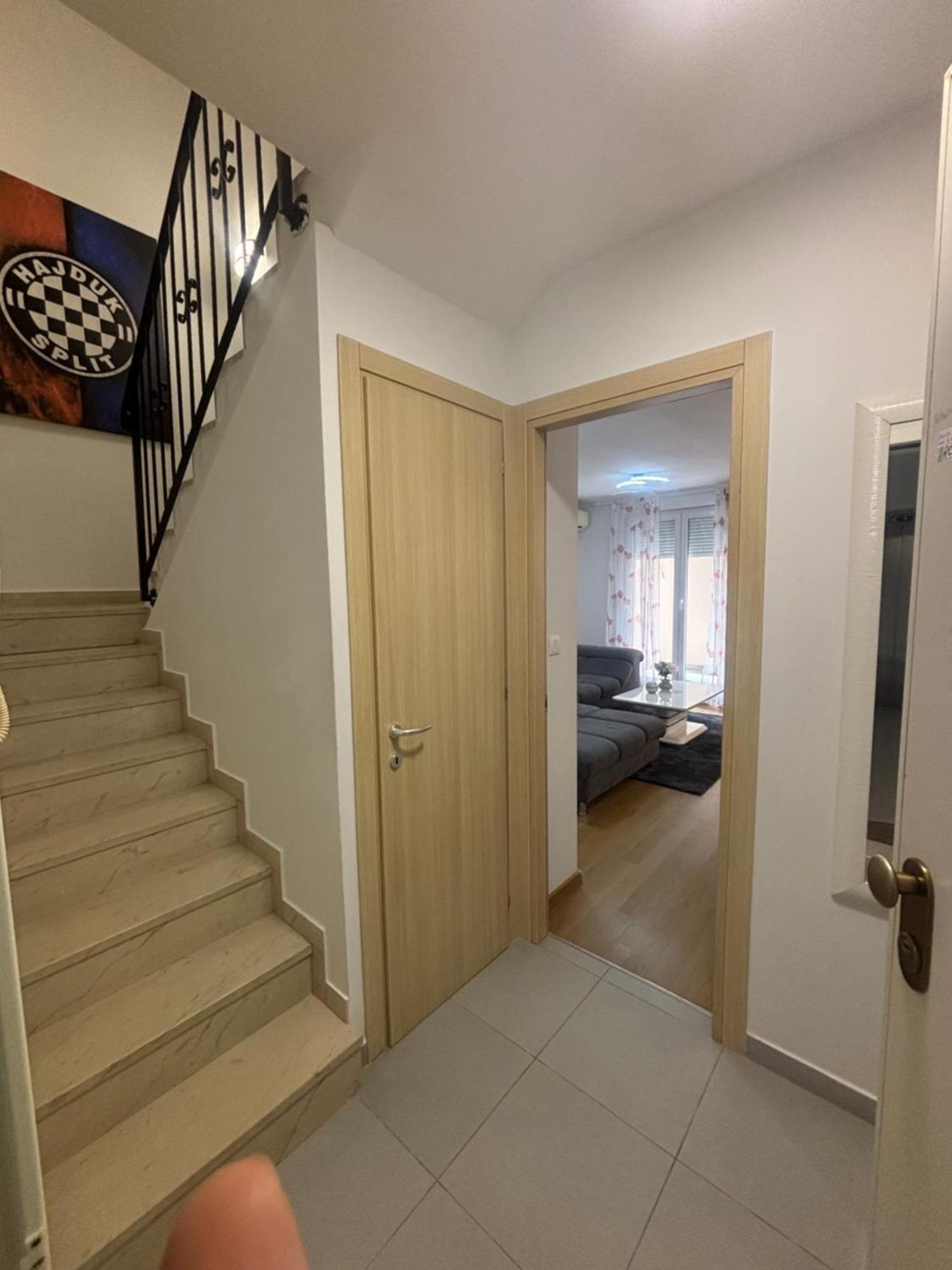 Apartment Dalmatinos Split Znjan Luaran gambar