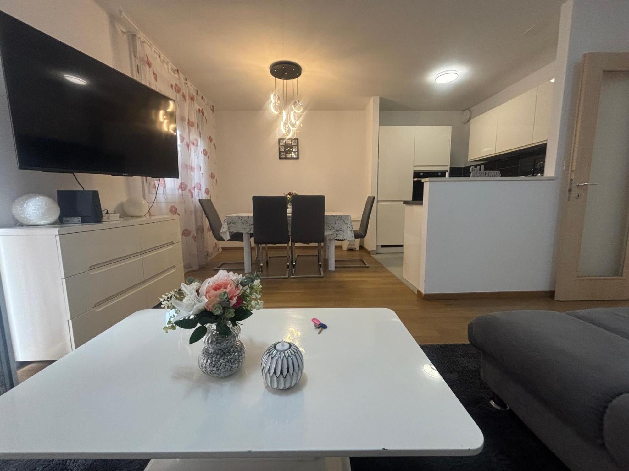 Apartment Dalmatinos Split Znjan Luaran gambar
